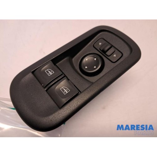 Renault - Master - Multi-functional window switch