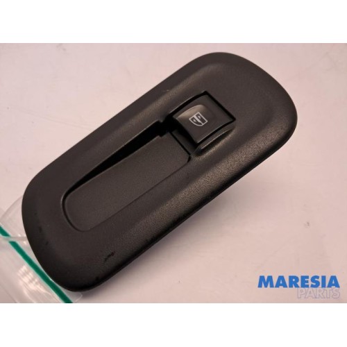 Renault - Master - Electric window switch