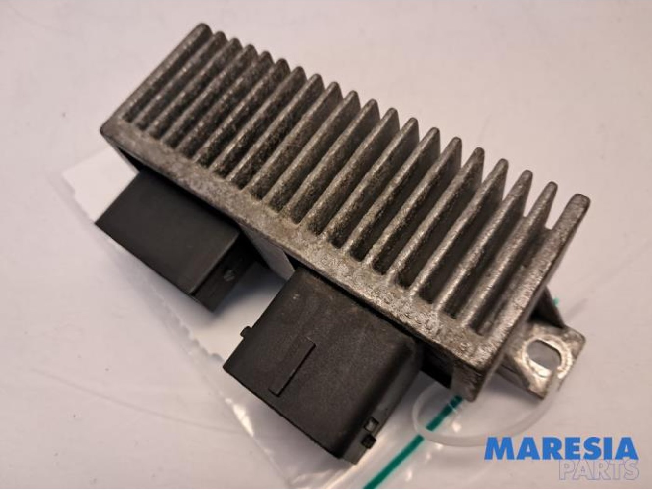 Renault - Master - Glow plug relay