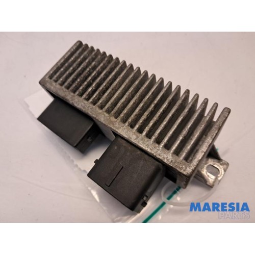 Renault - Master - Glow plug relay