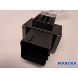 Renault - Master - Glow plug relay