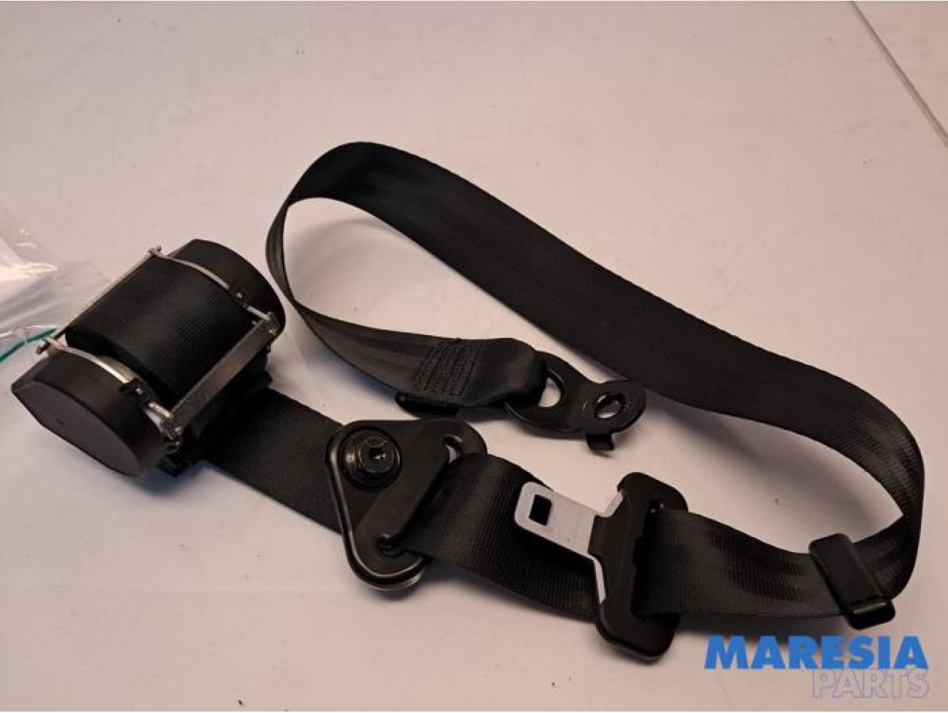 Renault - Master - Front seatbelt, right