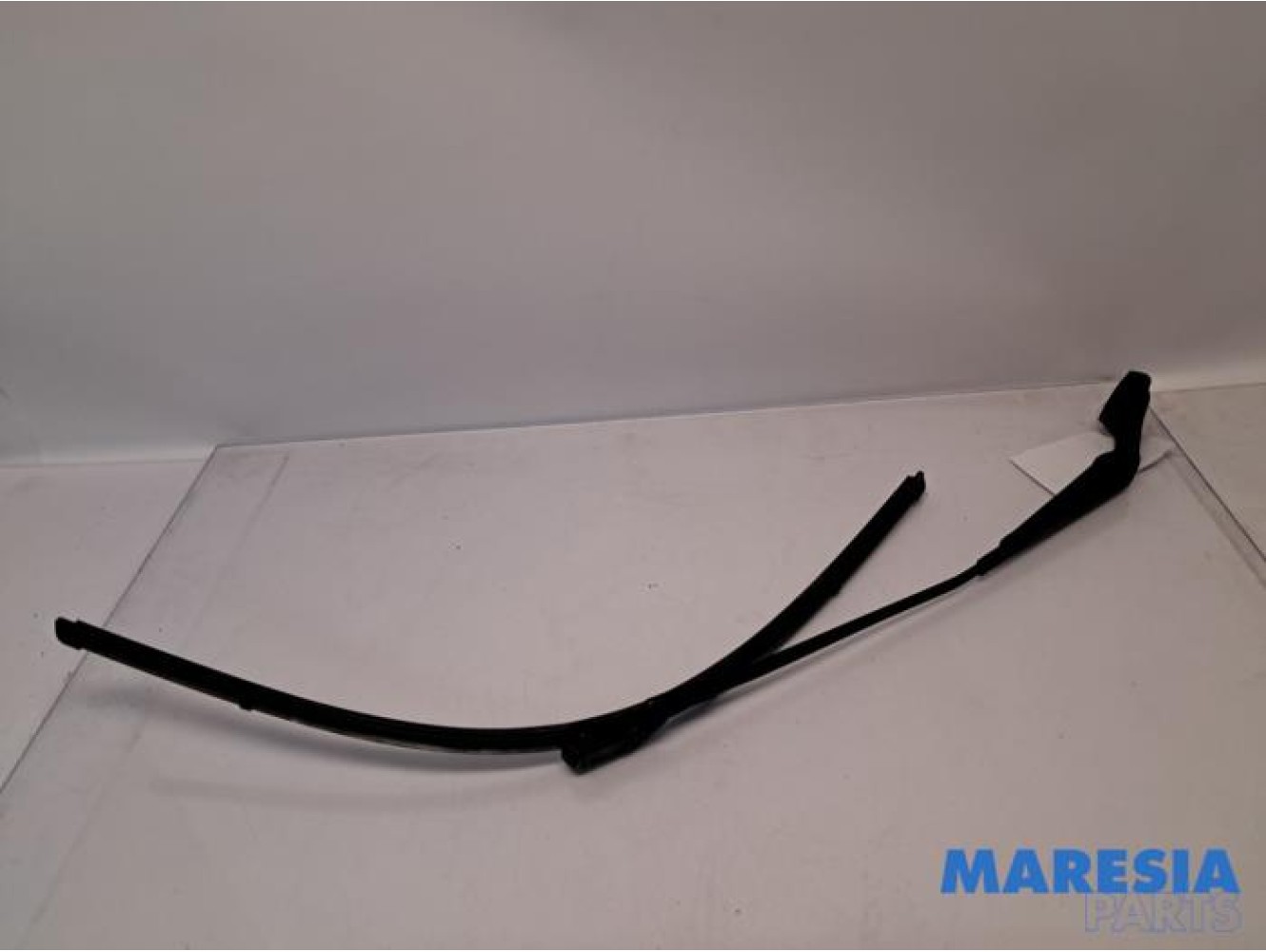 Citroen - C4 Grand Picasso - Front wiper arm
