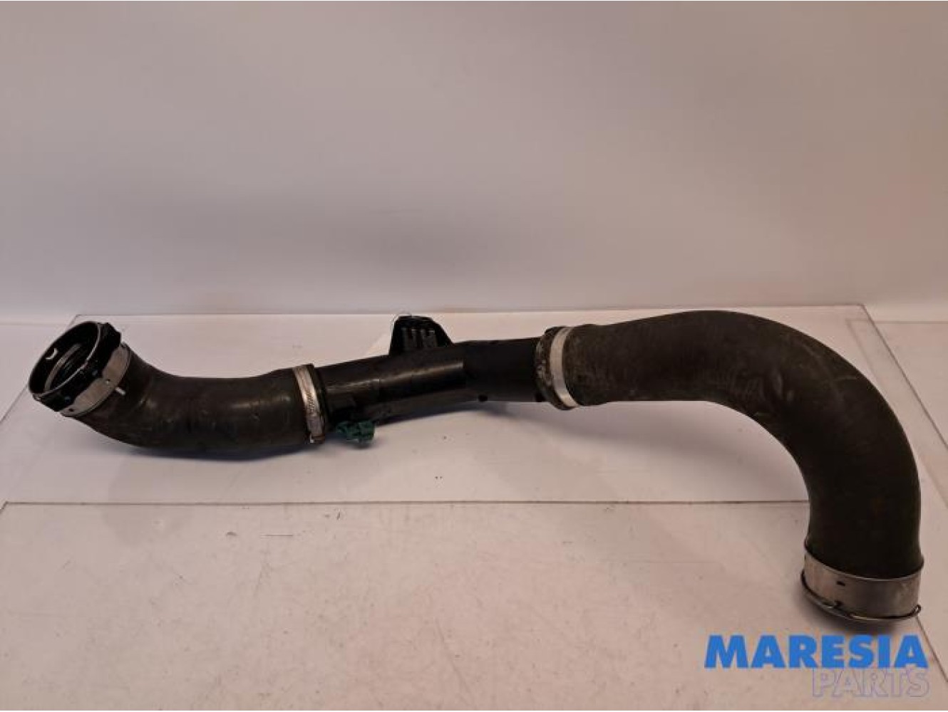 Renault - Master - Intercooler Buis