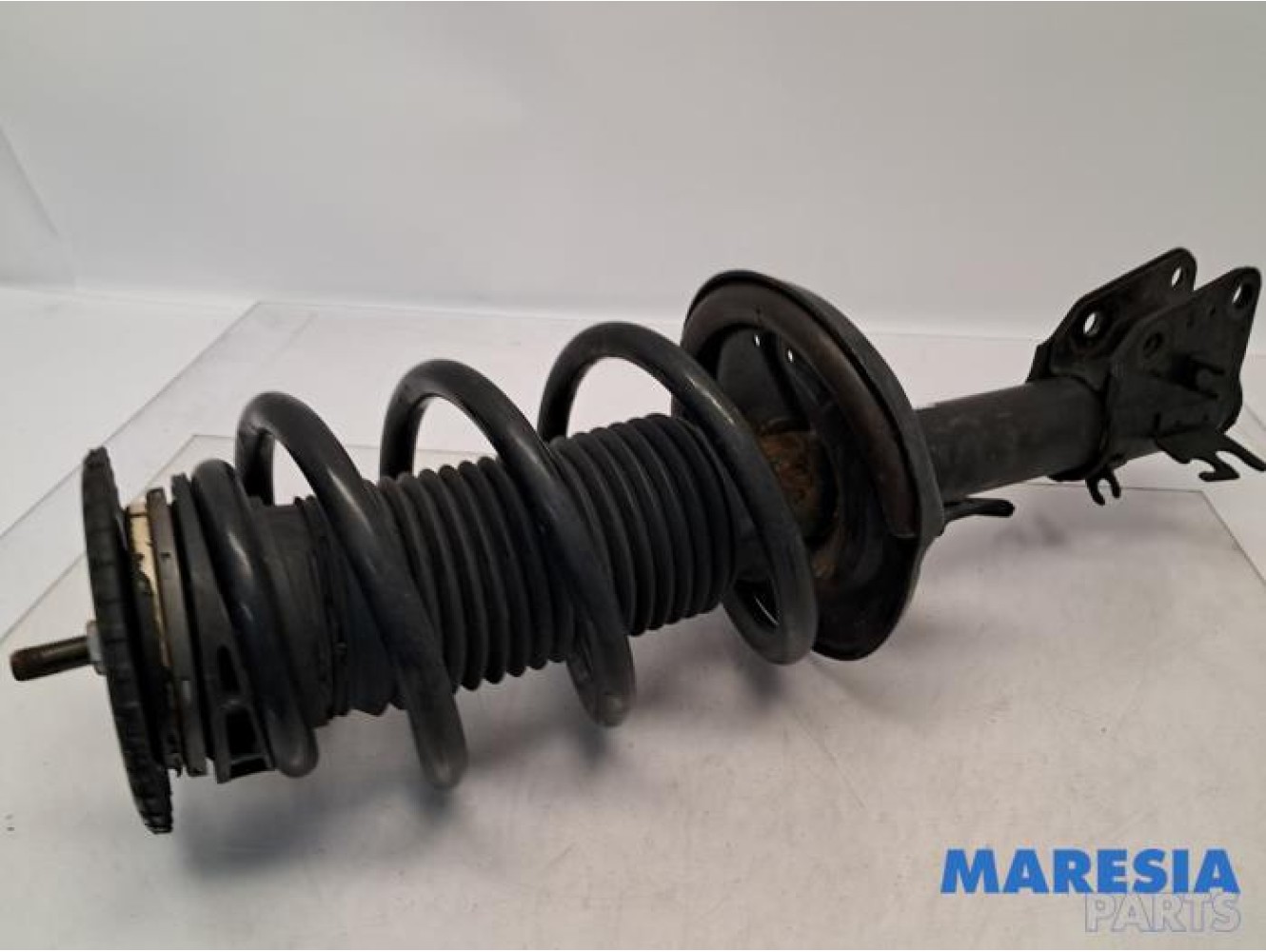 Renault - Master - Front shock absorber rod, right