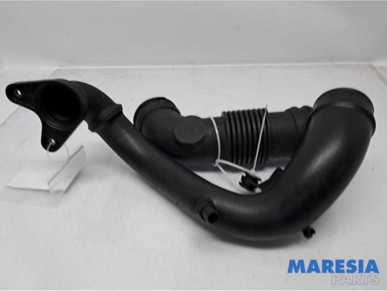 Renault - Master - Air intake hose