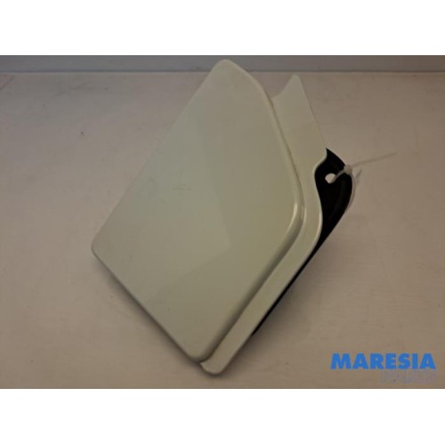 Renault - Master - Tank cap cover