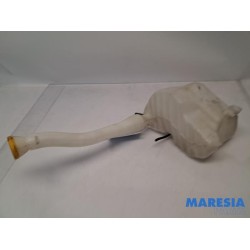 Renault - Master - Front windscreen washer reservoir