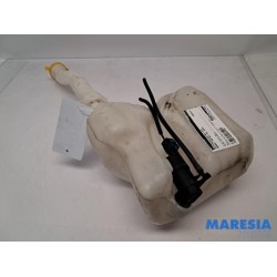 Renault - Master - Front windscreen washer reservoir