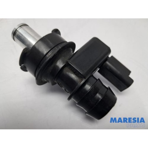 Citroen - C4 Grand Picasso - PCV valve