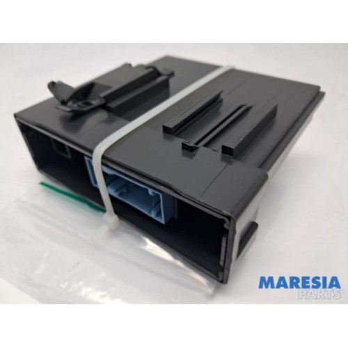 Citroen - C4 Grand Picasso - Central door locking module