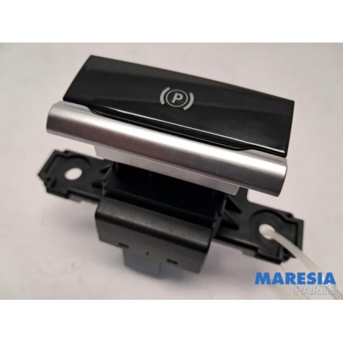 Citroen - C4 Grand Picasso - Parking brake switch