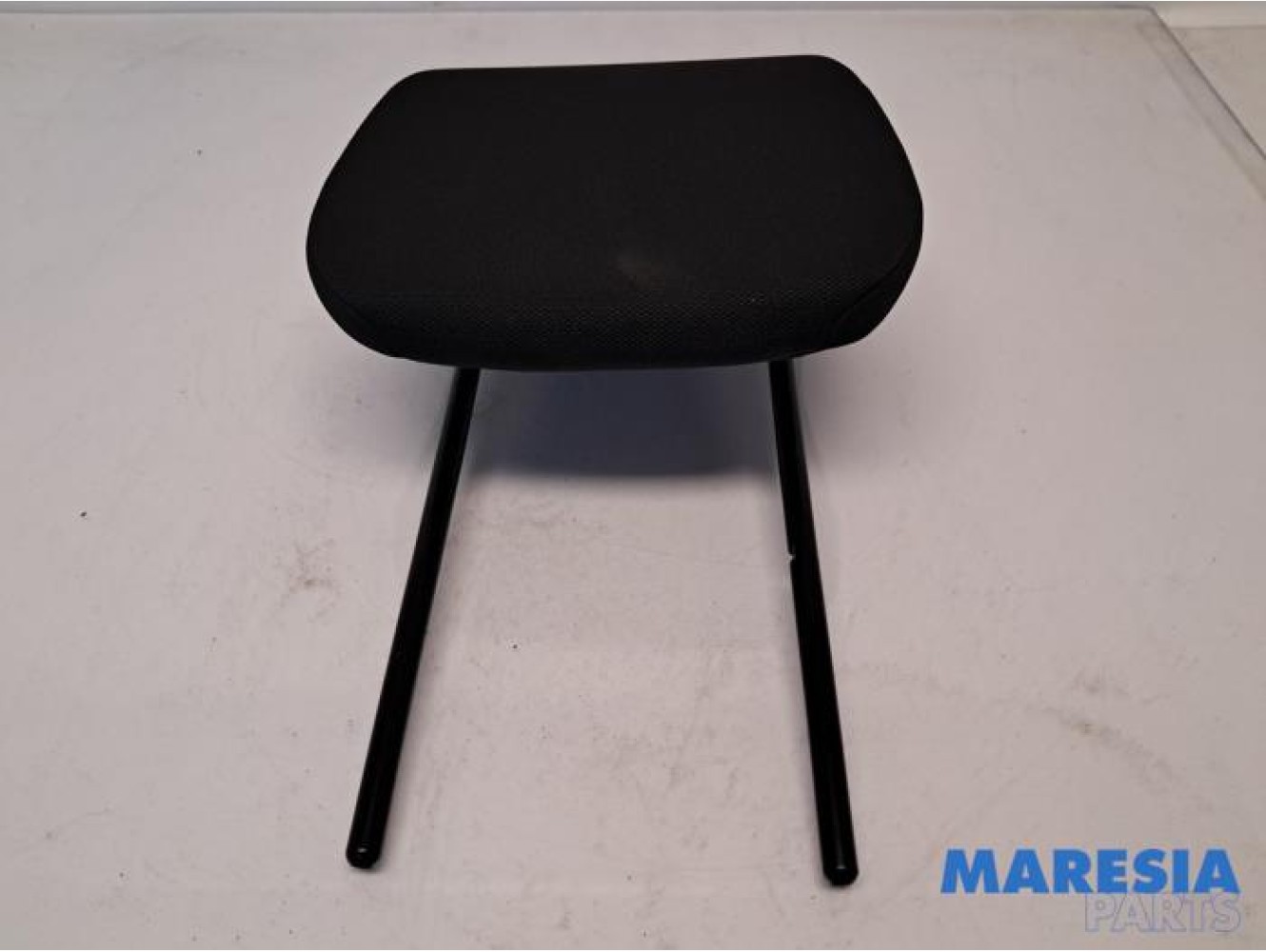 Citroen - C4 Grand Picasso - Headrest