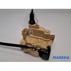 Alfa Romeo - Giulia - Front door lock mechanism 4-door, right