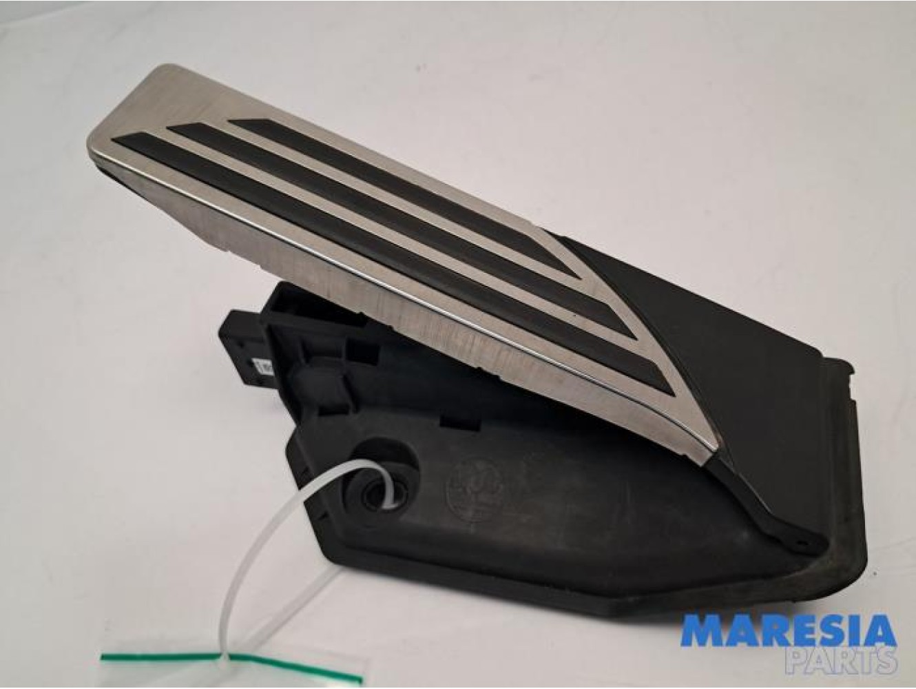 Alfa Romeo - Giulia - Accelerator pedal