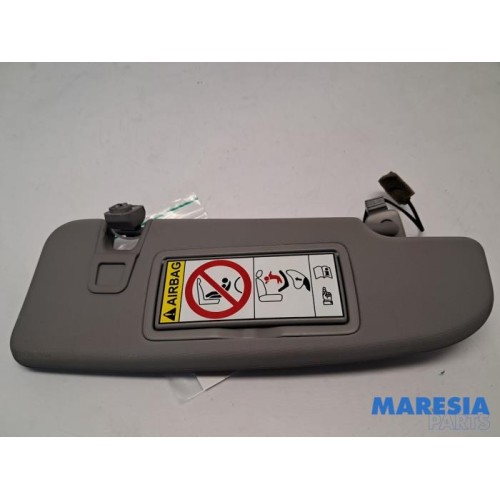 Alfa Romeo - Giulia - Sun visor