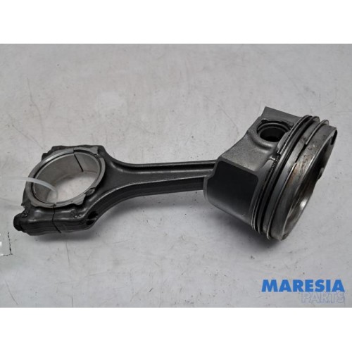 Alfa Romeo - Mito - Piston