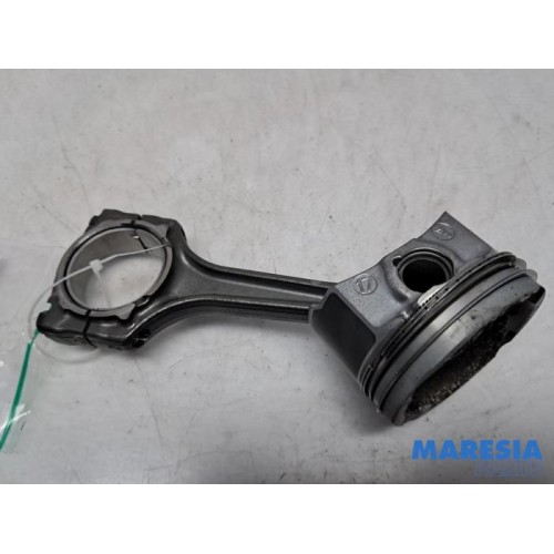 Alfa Romeo - Mito - Piston