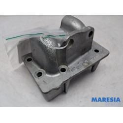 Alfa Romeo - Mito - Engine mount