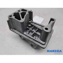 Alfa Romeo - Mito - Engine mount