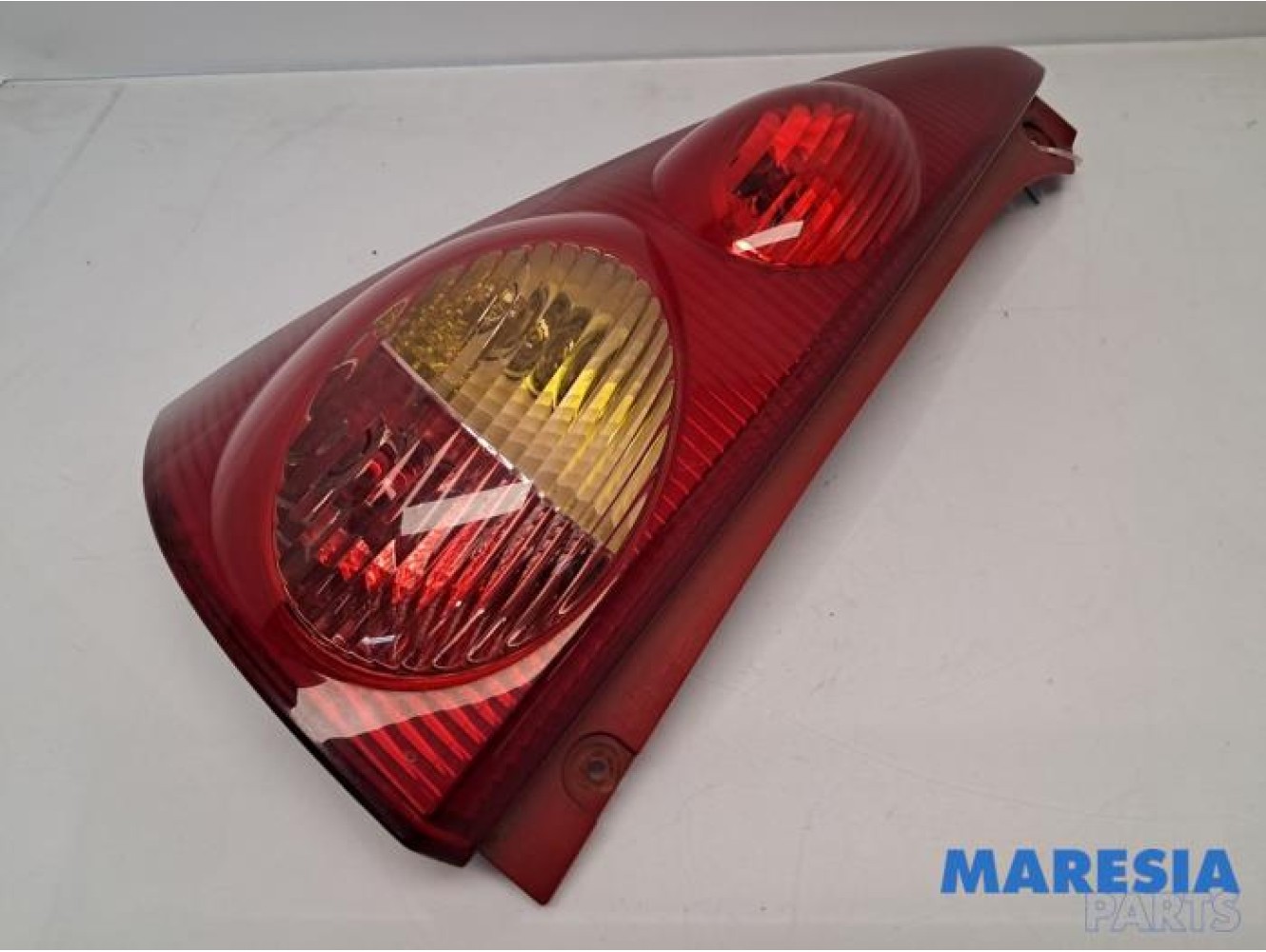 Peugeot - 107 - Rücklicht links