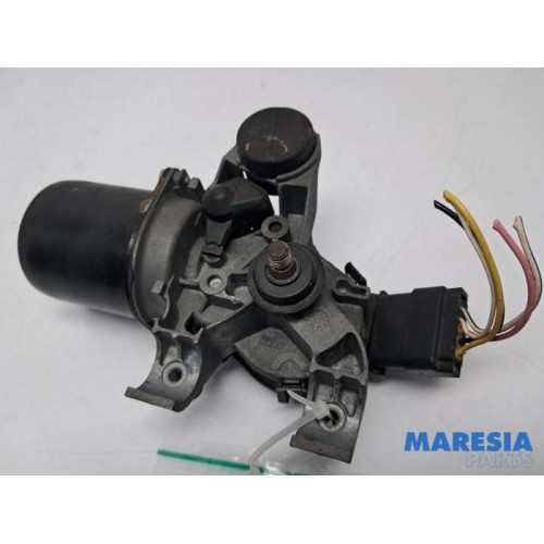 Peugeot - 107 - Front wiper motor