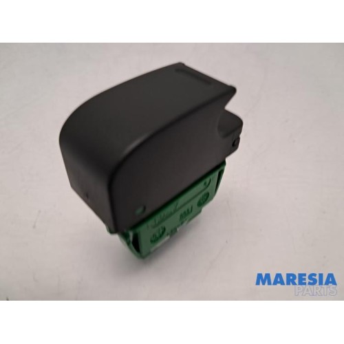 Peugeot - 107 - Electric window switch