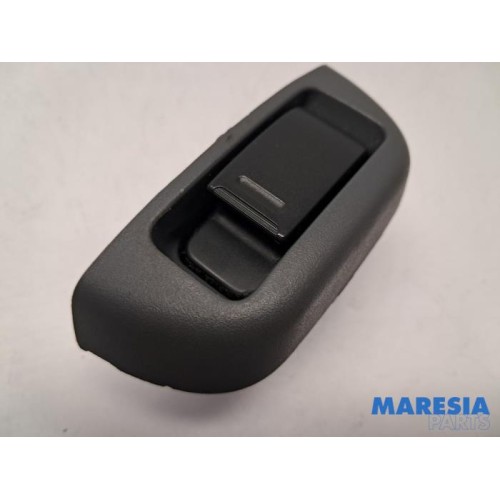 Peugeot - 107 - Electric window switch