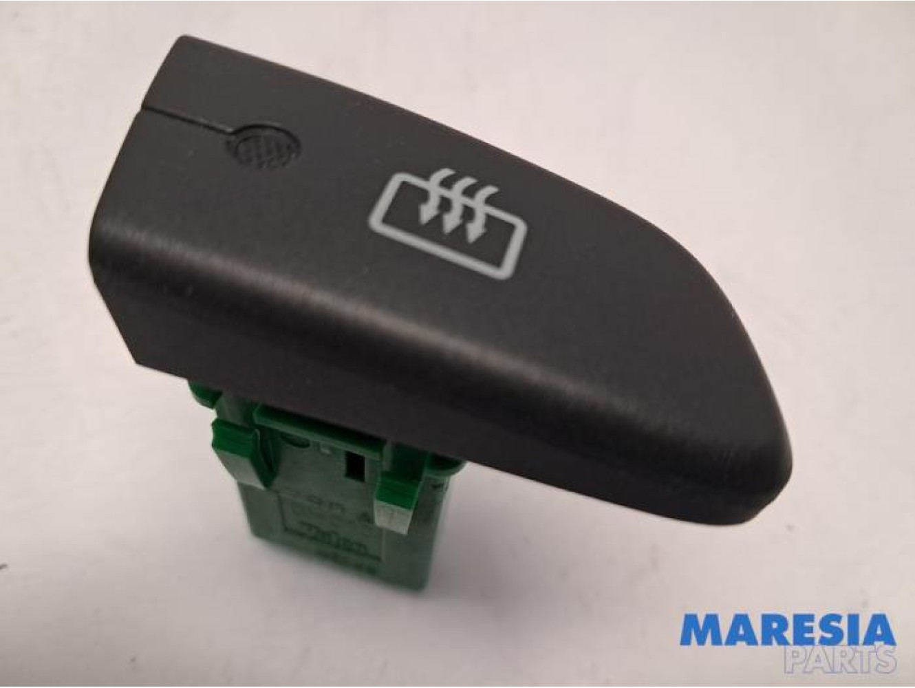 Peugeot - 107 - Rear window heating switch
