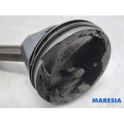 Renault - Clio - Connecting rod