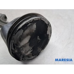 Renault - Clio - Connecting rod