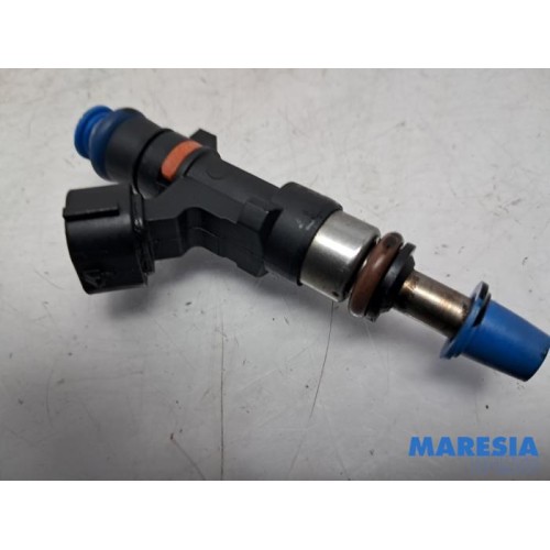 Renault - Clio - Injector (petrol injection)
