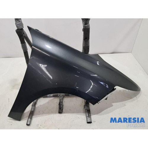 Citroen - C4 Picasso - Front wing, right