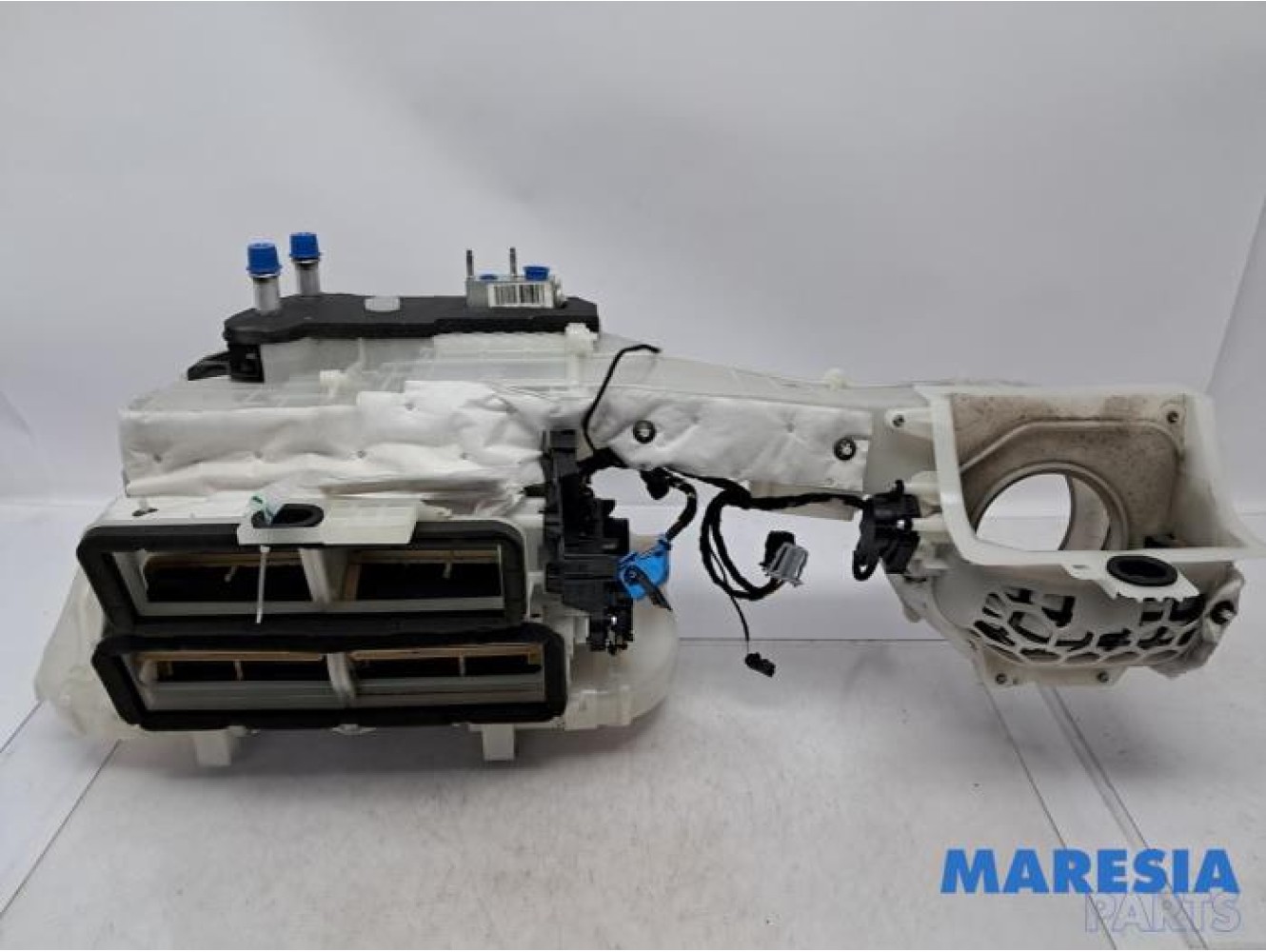 Citroen - C4 Picasso - Heater housing
