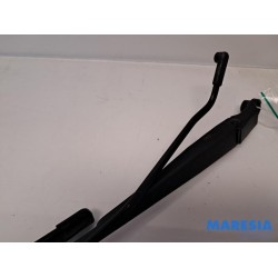 Peugeot - 107 - Front wiper arm