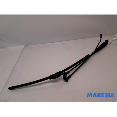 Peugeot - 107 - Front wiper arm