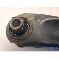 Peugeot - 107 - Querlenker unten links vorne