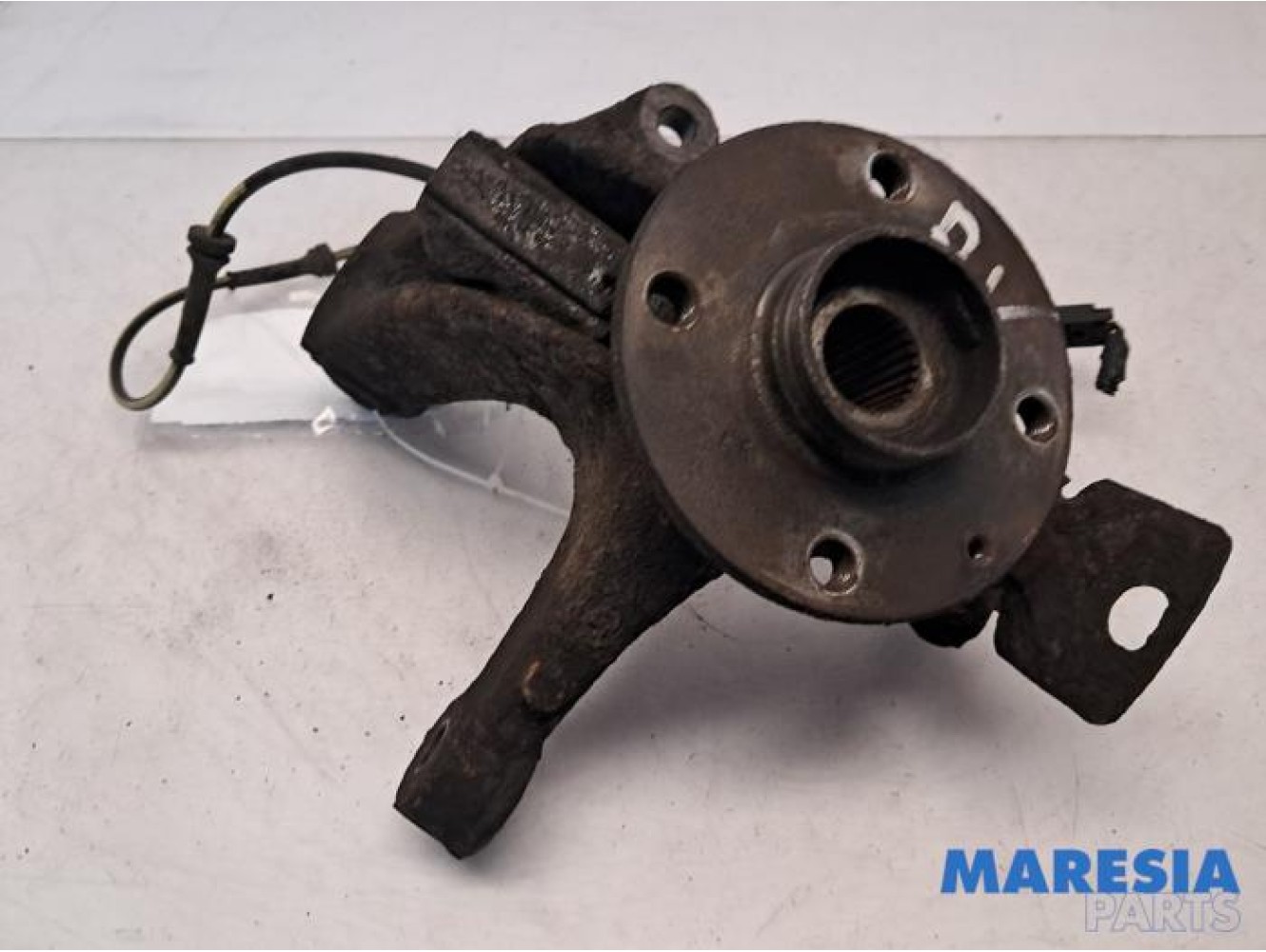 Peugeot - 107 - Knuckle, front right