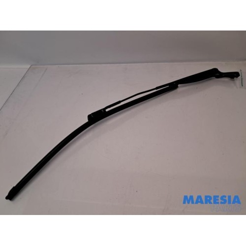 Fiat - 500 - Front wiper arm
