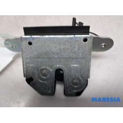 Fiat - Panda - Tailgate lock mechanism
