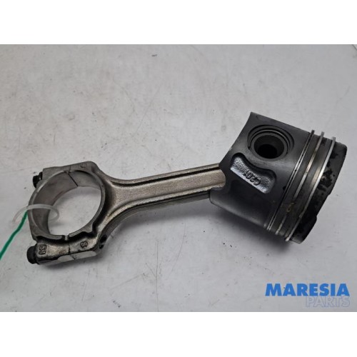 Fiat - Doblo - Connecting rod