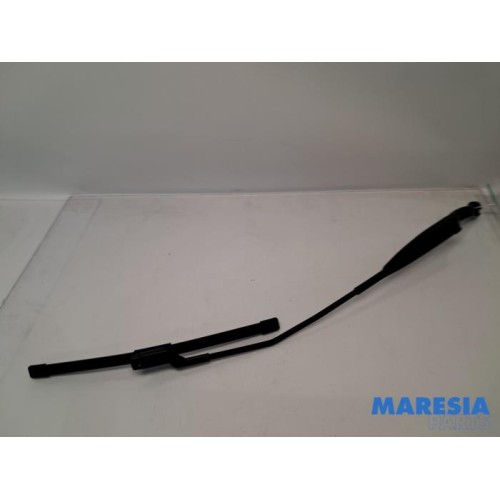 Fiat - Panda - Front wiper arm