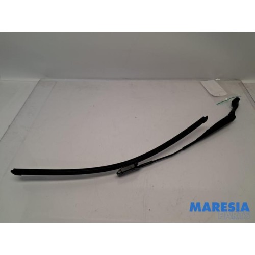 Fiat - Panda - Front wiper arm