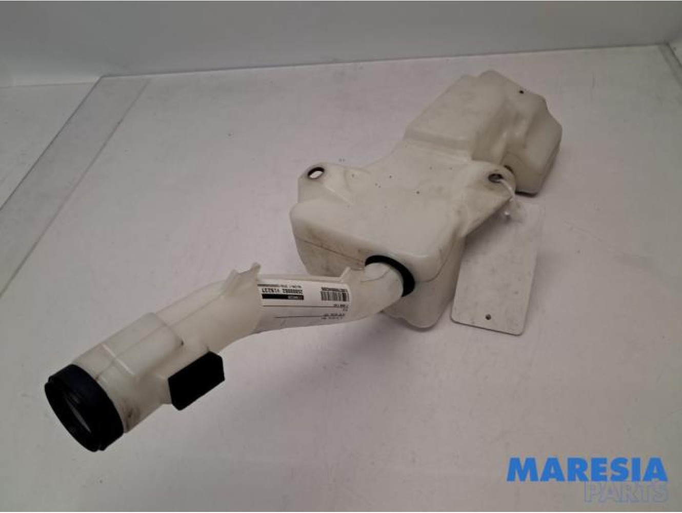 Fiat - Panda - Front windscreen washer reservoir