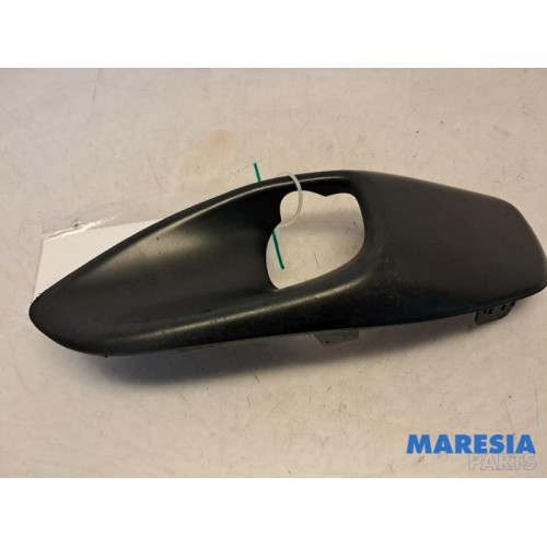 Citroen - C4 Picasso - Plaque de protection feu antibrouillard gauche