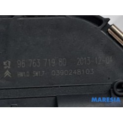 Citroen - C4 Picasso - Front wiper motor
