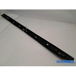 Citroen - C4 Picasso - Frontscreen frame