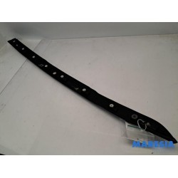 Citroen - C4 Picasso - Frontscreen frame