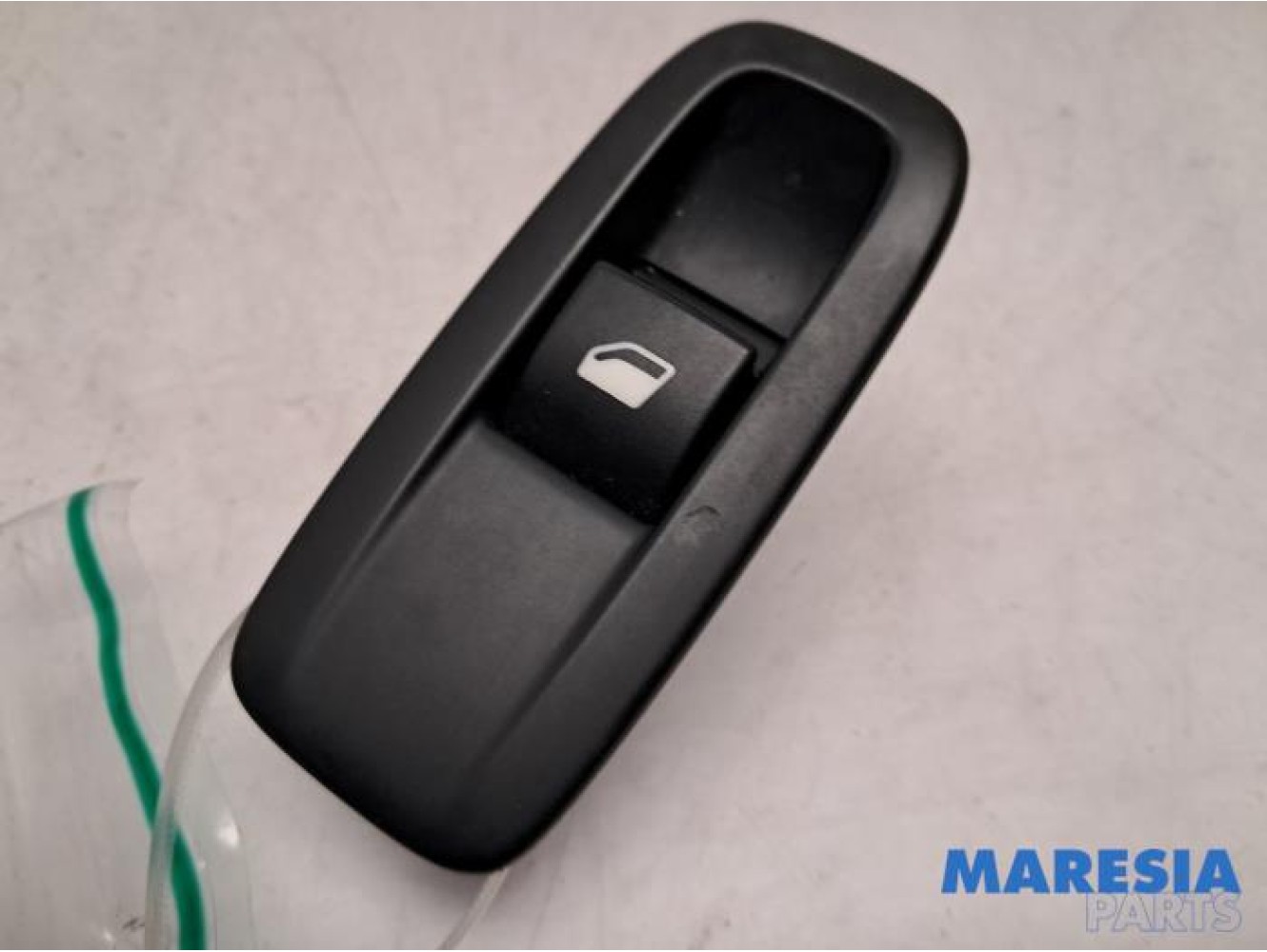 Citroen - C4 Picasso - Electric window switch