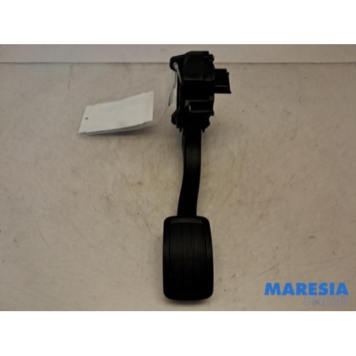 Citroen - C4 Picasso - Accelerator pedal